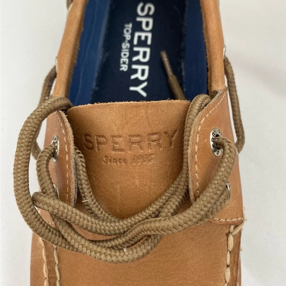 Men’s Sperry Authentic Original 2-Eye Boat Shoe Size 8M. Lace closure. Leather